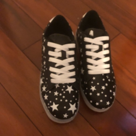 SALE!!! Black & white star sneakers - Picture 3 of 7